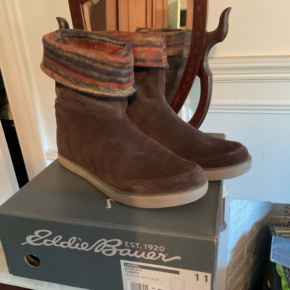 Eddie Bauer Brown Suede Boots with Multicolor Cuff